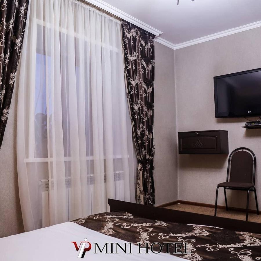 Vip Mini Hotel Semey Exterior foto