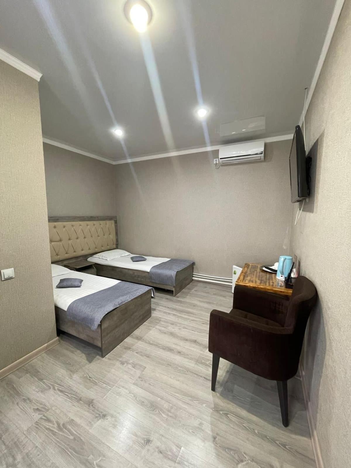 Vip Mini Hotel Semey Exterior foto