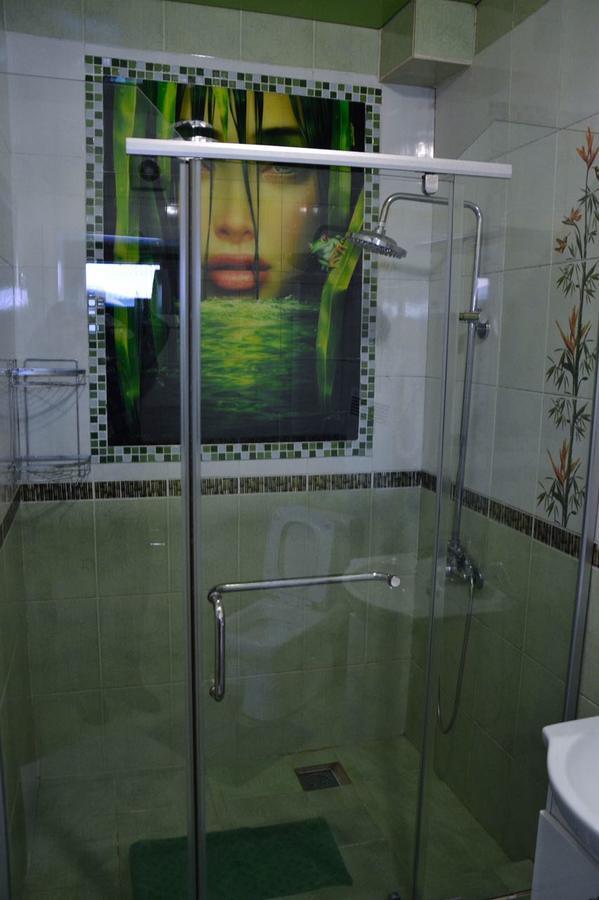 Vip Mini Hotel Semey Exterior foto