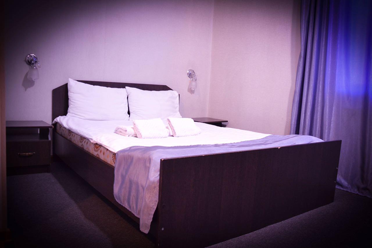 Vip Mini Hotel Semey Exterior foto