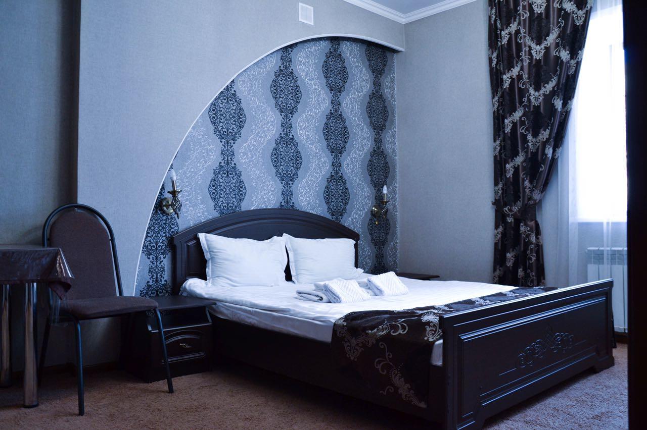 Vip Mini Hotel Semey Exterior foto