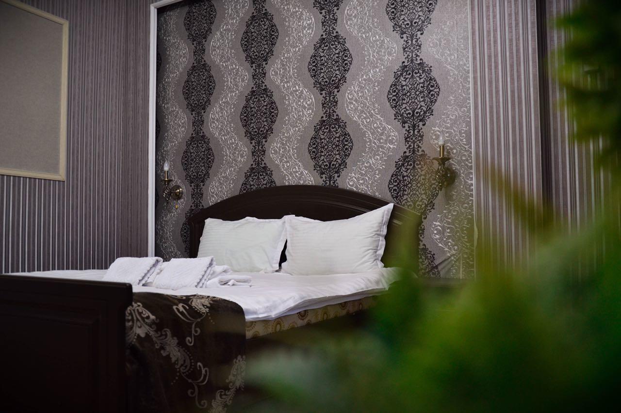 Vip Mini Hotel Semey Exterior foto
