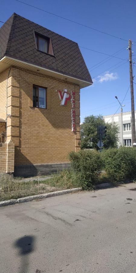 Vip Mini Hotel Semey Exterior foto